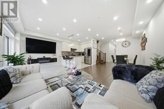 408 Blackburn Dr in Brantford, ON - Building Photo - Building Photo