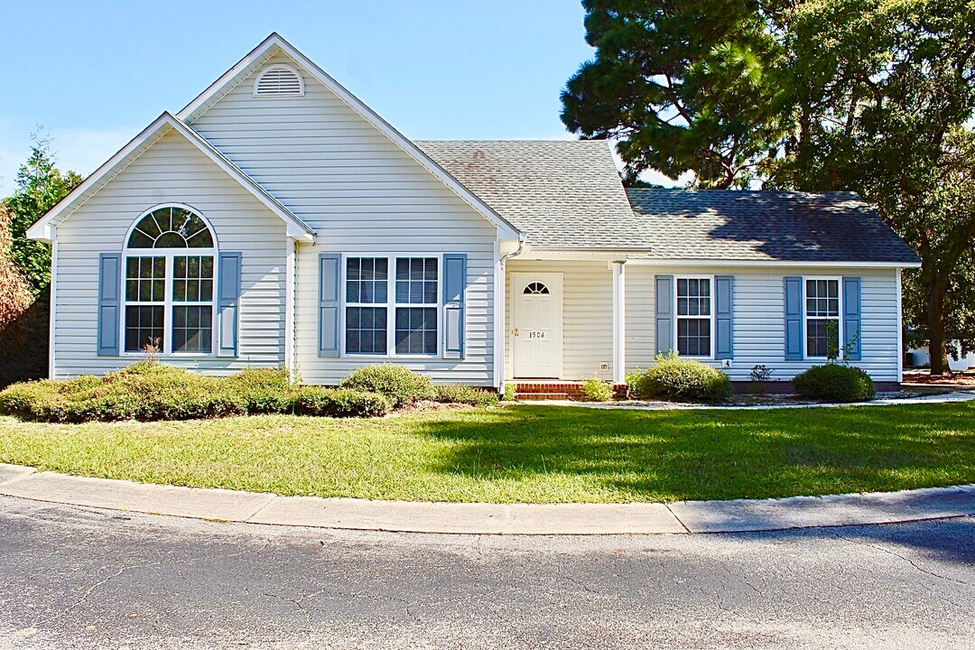 1504 Amhearst Ct in Wilmington, NC - Building Photo