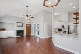2219 Greenview Dr in Carrollton, TX - Building Photo - Building Photo