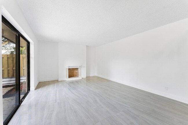 1624 Forest Lakes Cir in West Palm Beach, FL - Building Photo - Building Photo