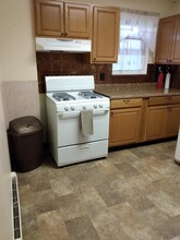 106 17th St, Unit APT 1 in Altoona, PA - Building Photo - Building Photo