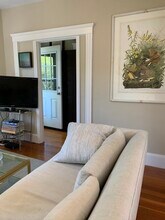 217 Reservoir Rd in Brookline, MA - Building Photo - Building Photo