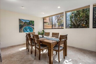 2420 Torrey Pines Rd in San Diego, CA - Building Photo - Building Photo