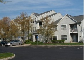 Wyndhurst at Plainsboro Apartments