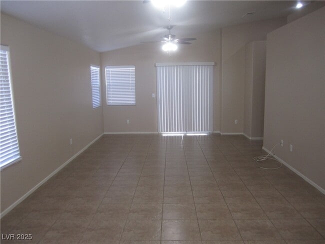 1546 Dusty Canyon St in Henderson, NV - Building Photo - Building Photo