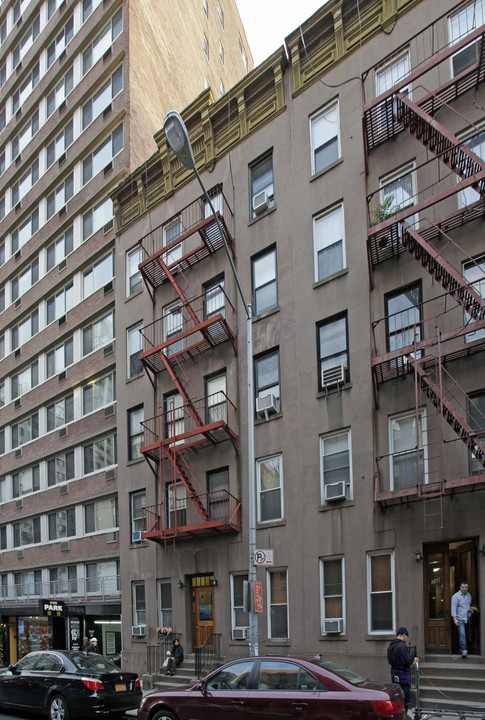 350 East 65 Street in New York, NY - Foto de edificio