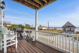 272 Riverside Dr in Sneads Ferry, NC - Building Photo - Building Photo