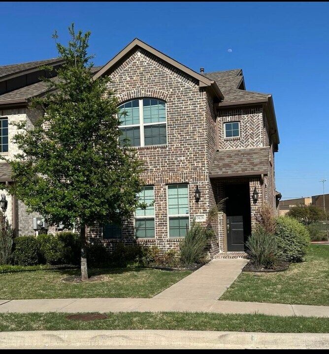 3628 Fuchsia Dr in Carrollton, TX - Building Photo