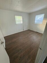 2529 W Riverview Ave in Dayton, OH - Building Photo - Building Photo