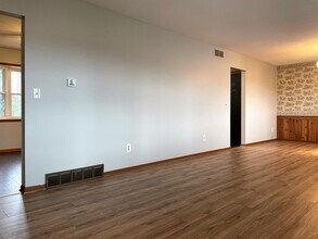 700 S Waggoner Rd in Reynoldsburg, OH - Building Photo - Building Photo