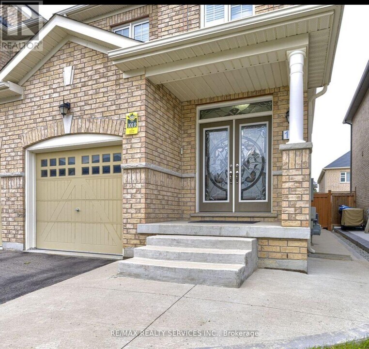 13 Ebury Dr in Brampton, ON - Building Photo