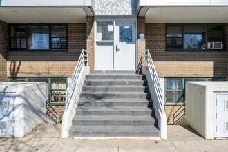 167 Riverdale Avenue in Brooklyn, NY - Building Photo - Building Photo