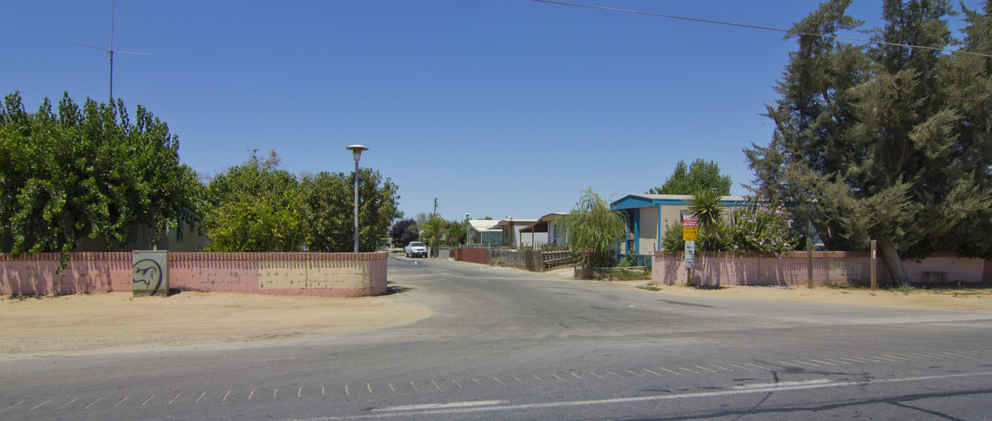 11640-11824 Comanche Dr in Arvin, CA - Foto de edificio