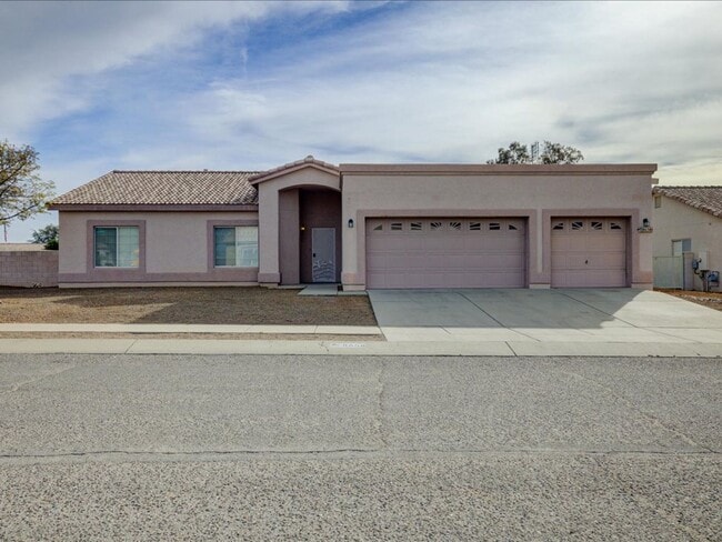property at 8658 E Louhelen Way