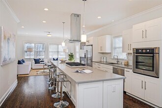 378 Midland Ave in Rye, NY - Building Photo - Building Photo