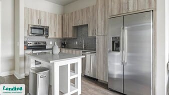 1900 Airport Commerce Dr in Austin, TX - Building Photo