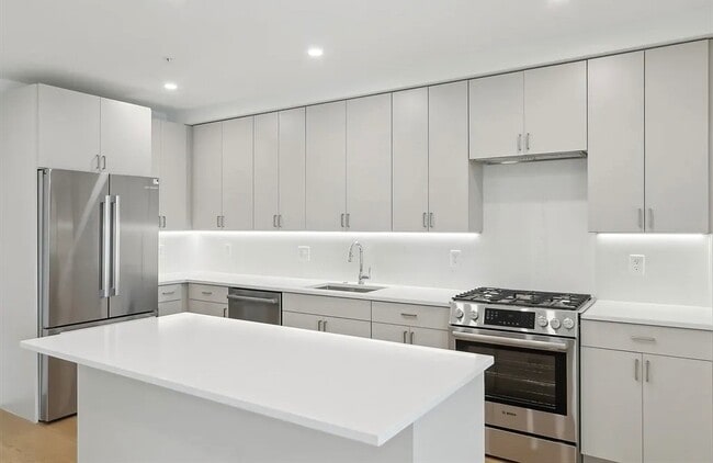 property at 256 Dorchester St