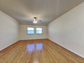 1032 Bending Oak Dr in Cedar Hill, TX - Building Photo - Building Photo