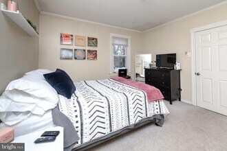 10 E Linden Ave, Unit A in Collingswood, NJ - Foto de edificio - Building Photo