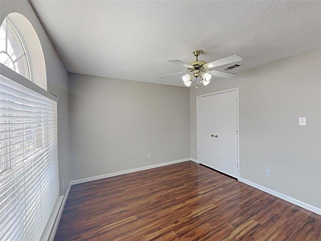 613 Oak Hollow Trail in Saginaw, TX - Building Photo - Building Photo