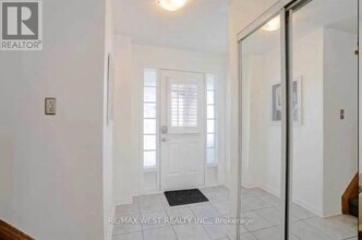 6892 Old Creditview Rd in Mississauga, ON - Building Photo - Building Photo