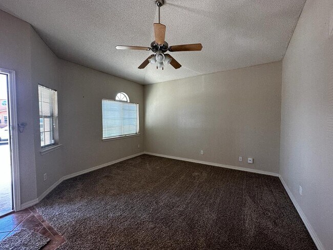 3588 Tierra Calida Dr in El Paso, TX - Building Photo - Building Photo