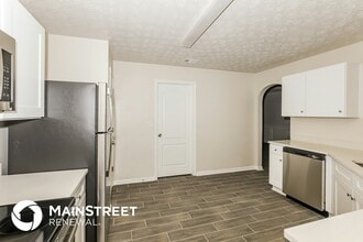 7471 Garnet Dr, Unit 3 in Jonesboro, GA - Building Photo - Building Photo