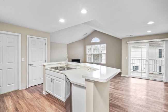 5027 Stratford Pine Ln in Dublin, OH - Building Photo - Building Photo