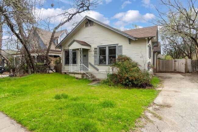 3411 Cedar St in Austin, TX - Building Photo - Building Photo