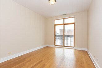 5766 N Lincoln Ave in Chicago, IL - Building Photo - Building Photo