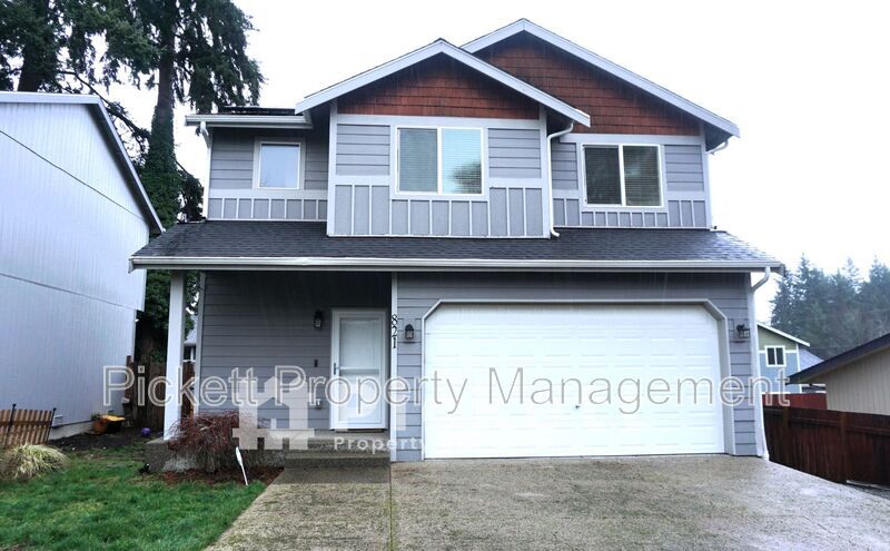 821 SE Kinsley Ln in Port Orchard, WA - Building Photo