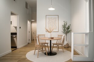 548 Main St, Unit 4 in Sturbridge, MA - Building Photo