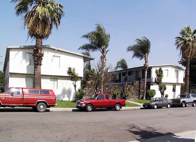 Lehigh Apartments in Montclair, CA - Foto de edificio - Building Photo