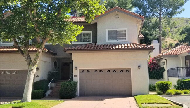 property at 3075 E Hillcrest Dr