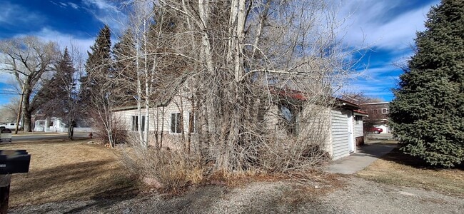 property at 202 S 11th St