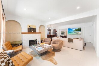 2485 SW 19th Ter in Miami, FL - Building Photo - Building Photo