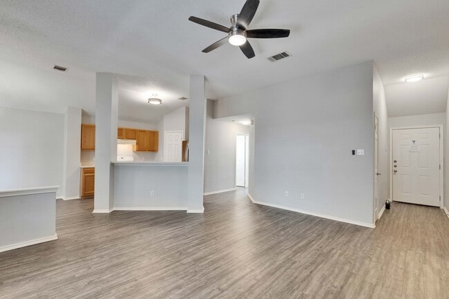 1403 Gulf Way in Round Rock, TX - Building Photo - Building Photo