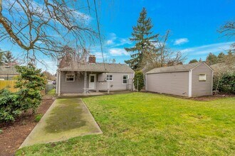 2120 NE 83rd St in Seattle, WA - Building Photo - Building Photo