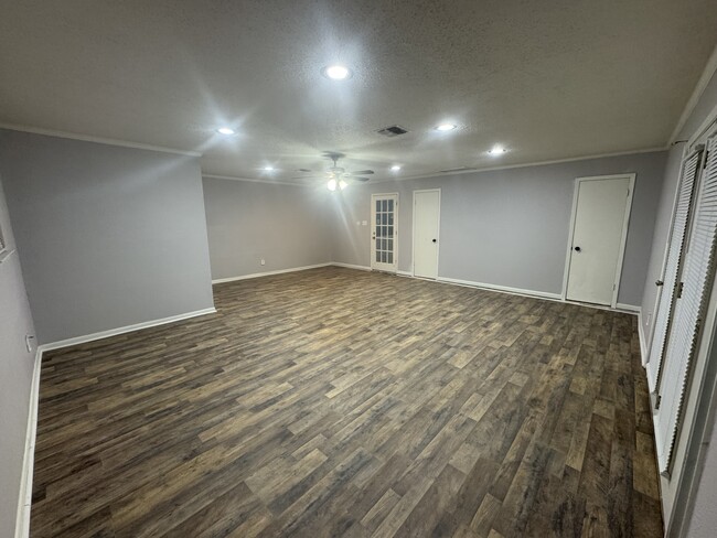 property at 516 Richland Dr