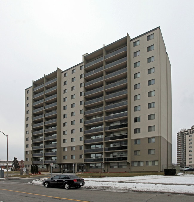 The Heartland in Oshawa, ON - Building Photo - Building Photo