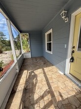 9834 Elaine Rd in Jacksonville, FL - Foto de edificio - Building Photo