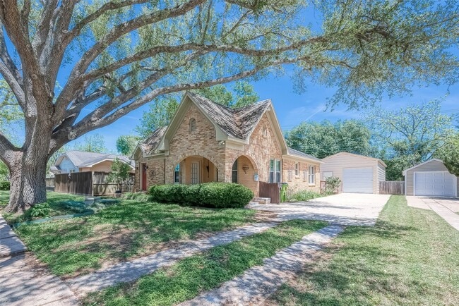 1309 2nd St in Rosenberg, TX - Building Photo - Building Photo