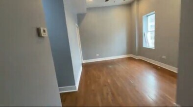 2286 S Blue Island Ave in Chicago, IL - Building Photo - Building Photo