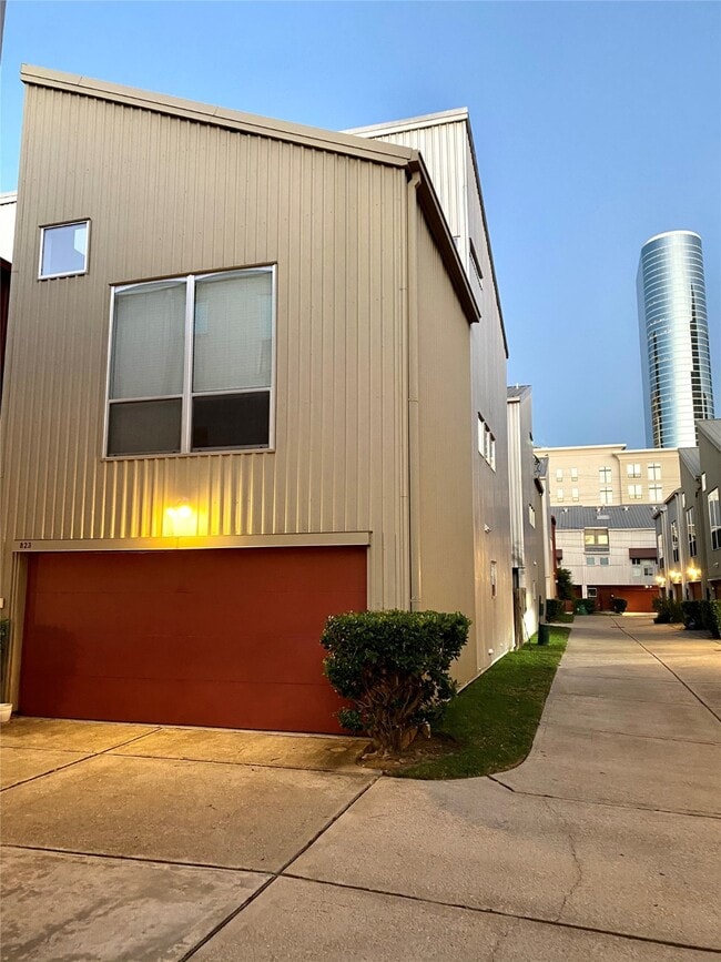 property at 823 Robin St