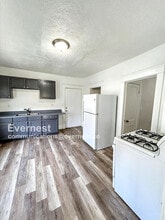3992 E 52nd St in Newburgh Heights, OH - Building Photo - Building Photo