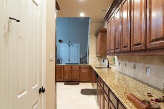 6425 Academy Ln in Plano, TX - Building Photo - Building Photo