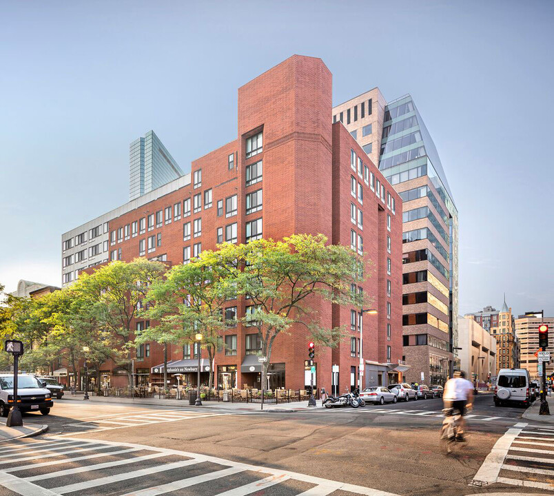 26 Exeter St, Unit 412 in Boston, MA - Building Photo