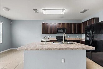 3605 Denia Ct in Cape Coral, FL - Building Photo - Building Photo