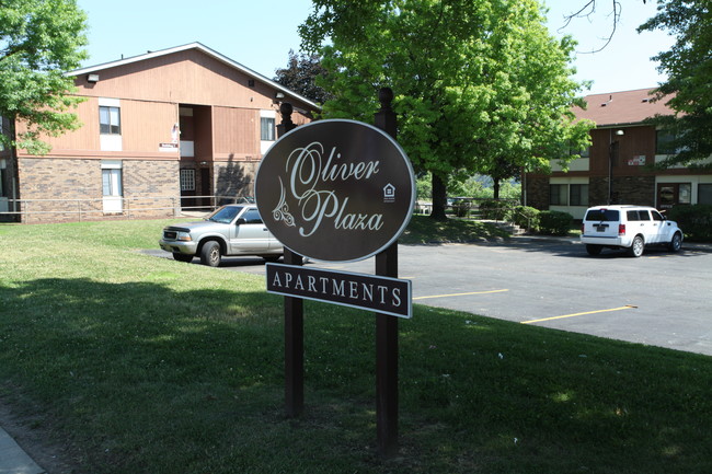 Oliver Plaza in Duquesne, PA - Building Photo - Building Photo