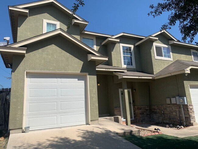 6317 Aspen Hill